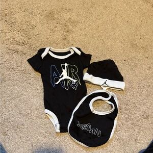 Jordan Black and White Baby Set
